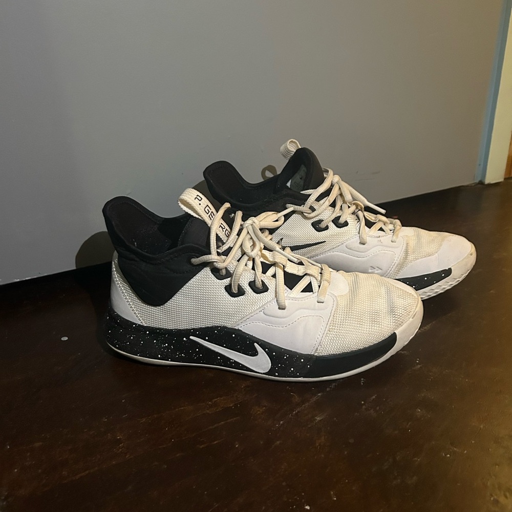 Nike Black and White Athletic Shoes